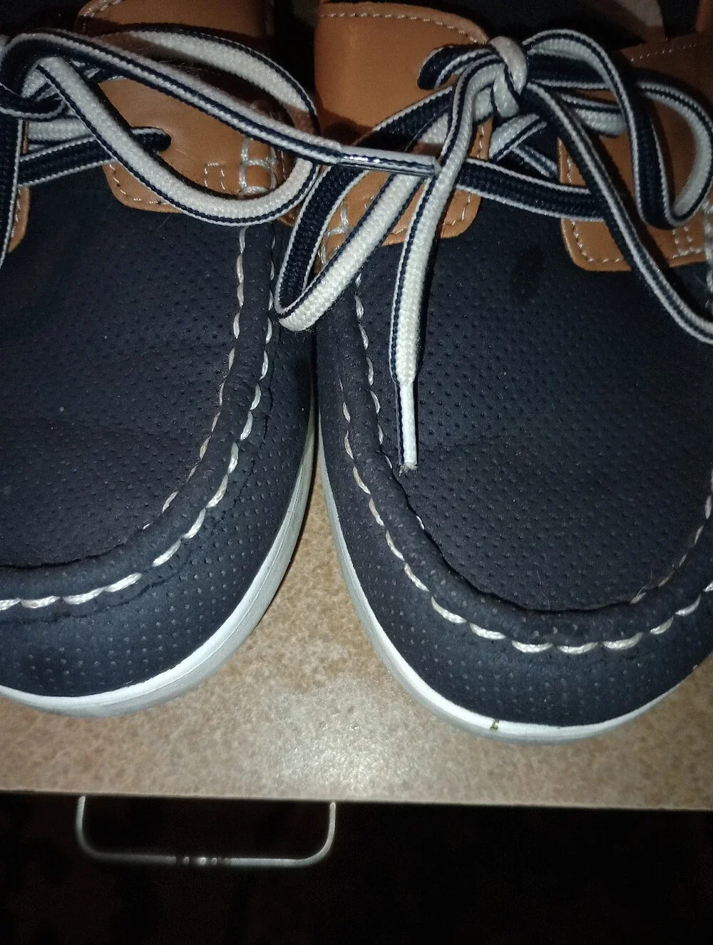 Clarks Men's Navy and Tan Boat Shoes Size 7.5